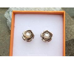 Bílé říční perly náušnice puzety chirurgická ocel, perlové náušnice