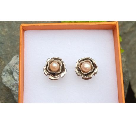 Růžové říční perly náušnice puzety chirurgická ocel, perlové náušnice