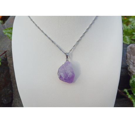 Surový velký ametyst přívěsek na řetízku, minerálový náhrdelník