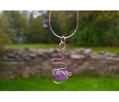 Ametyst tepaný přívěsek na řetízku chirurgická ocel