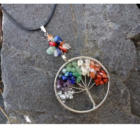 Čakrový strom života minerálový náhrdelník amulet