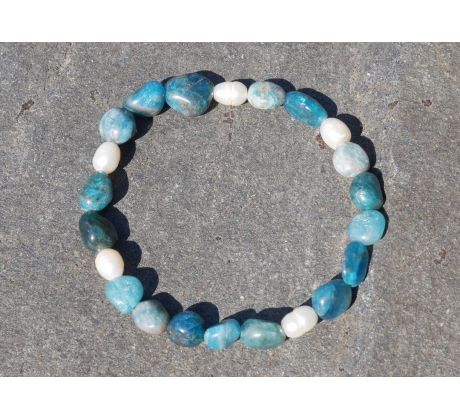 Tromlovaný apatit a říční perly pružný náramek