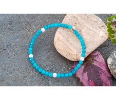 Broušený apatit 3 mm a praskaný křišťál pružný minerálový náramek