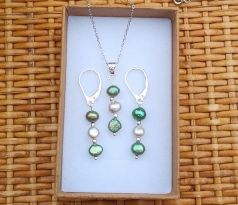 Říční perly přívěsek na stříbrném řetízku, perlový náhrdelník