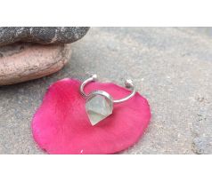 Broušený fluorit prstýnek na chirurgické oceli