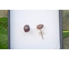 Červený granát náušnice puzety na chirurgické oceli