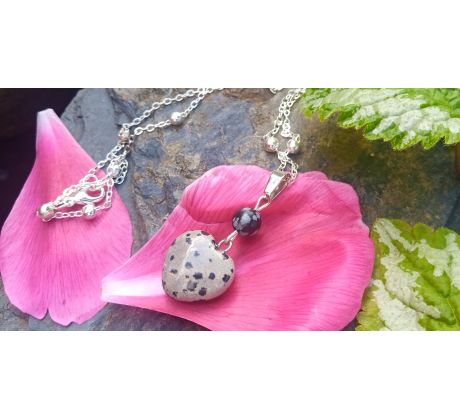 Dalmatinový jaspis a obsidián přívěsek na řetízku, minerálový náhrdelník