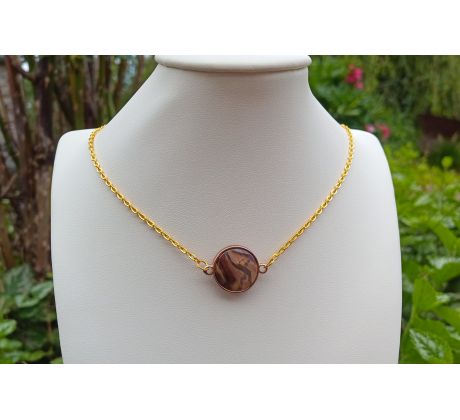Broušený jaspis brekcie v pozlaceném řetízku, minerálový náhrdelník