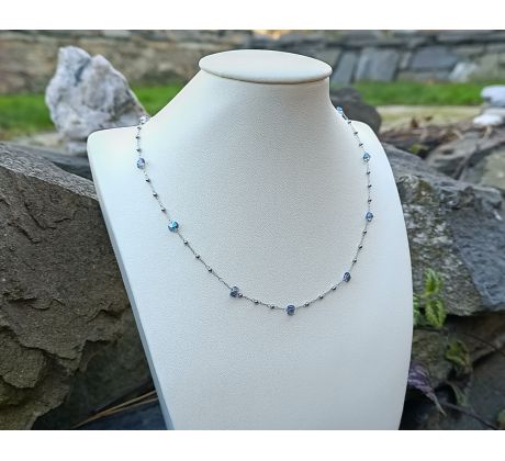 Křišťál aqua aura v řetízku z chirurgické oceli, jemný náhrdelník