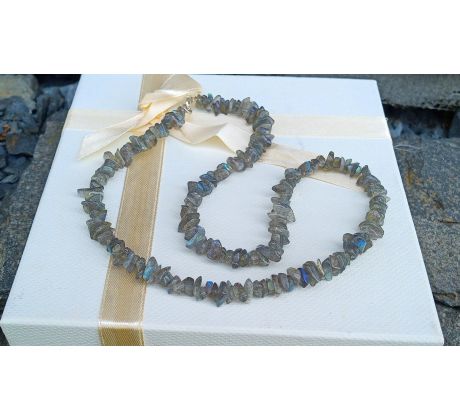 Prvotřídní labradorit z Madagaskaru mystický náhrdelník