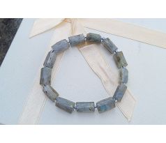 Pružný náramek z broušeného top labradoritu a křišťálu