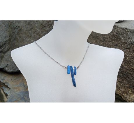 Kyanit v řetízku z chirurgické oceli, minerálový náhrdelník