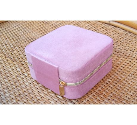 Praktická sametová růžová šperkovnice na zip, vhodná i jako cestovní