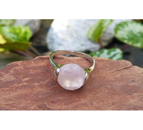 Růženín kámen lásky minerálový postříbřený prsten
